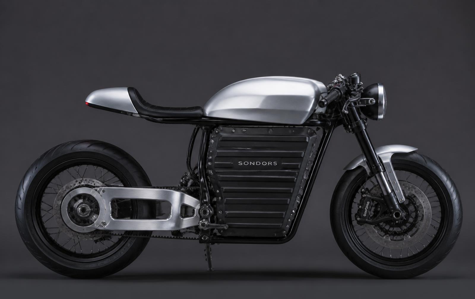 Side profile of the Savic C-Series showing the single-sided swingarm and belt drive